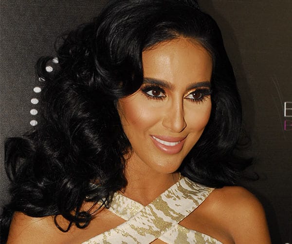 Replacing contour powder with bronzer lilly ghalichi