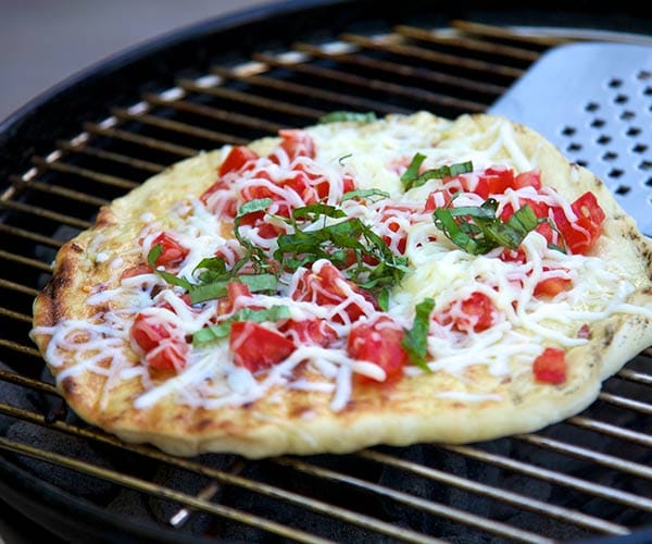 Flatbread Pizza 3 ingredient healthy pizza recipe
