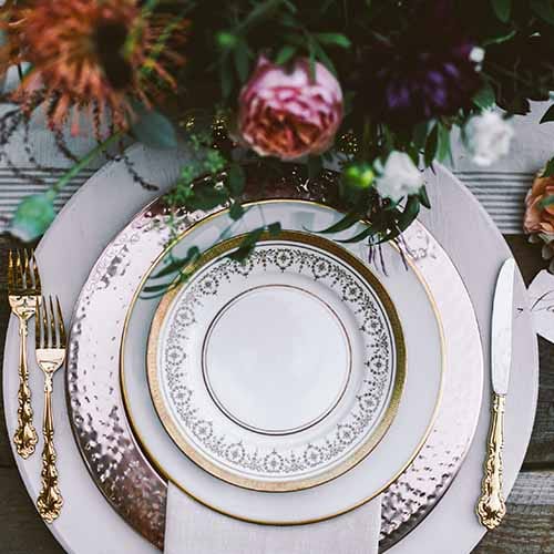 Mix & Match Place Settings 2019 wedding trends