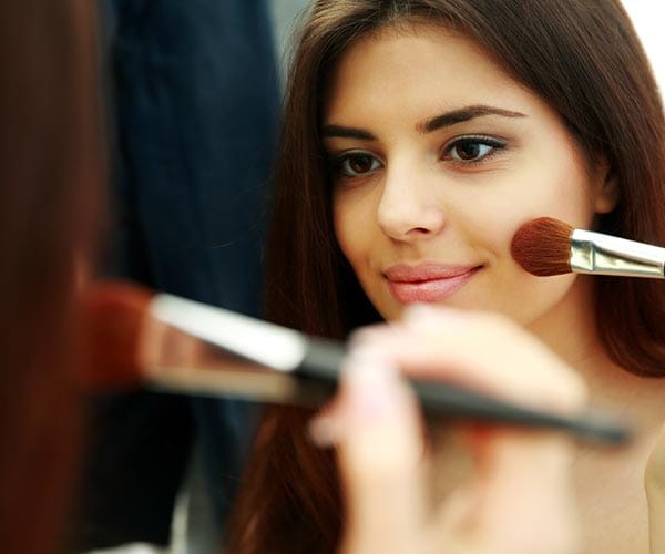 <h2>How To Apply Foundation To Hide Wrinkles</h2> how to apply foundation to hide wrinkles