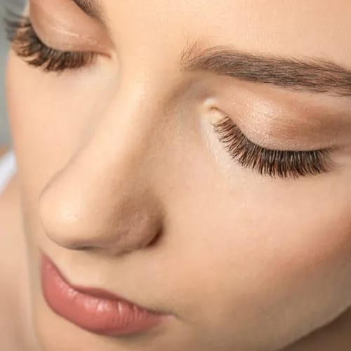 <h3>Key Lash Serum Benefits</h3> best lash serum for thickening lashes