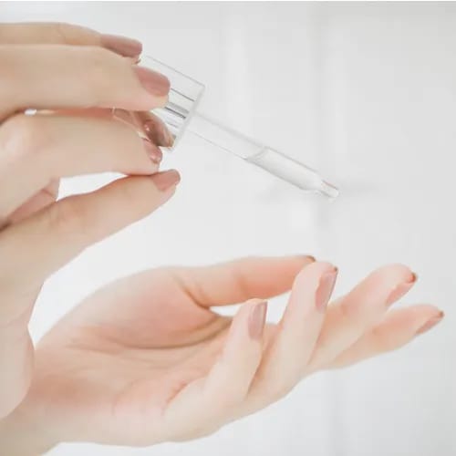 <h2>Why It's The Best Oil To Use On Your Face At Night:</h2> best oil to use on your face at night