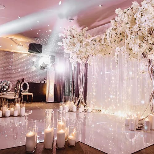 Glam wedding decor