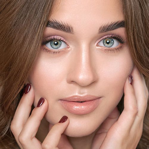 <h3><strong>Brighten Your Eyes With Nude Eyeliner</strong></h3> best eye makeup tricks look younger