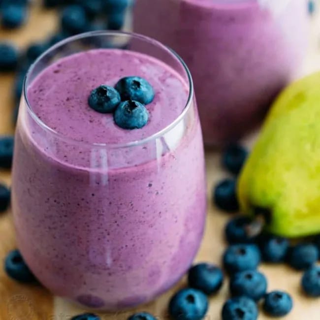 <h2>3. Mixed Berry Protein Shake</h2> berry smoothie best healthy high protein shakes weight loss