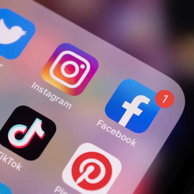 social media app battery draining
