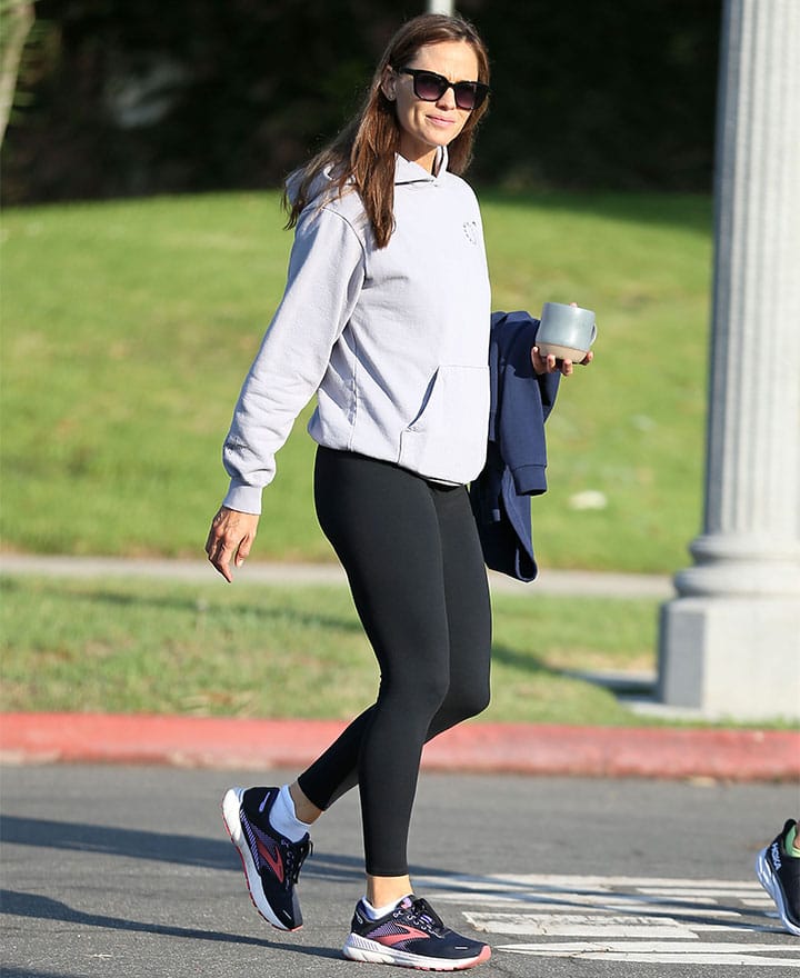 Jennifer Garner Spanx booty boost leggings