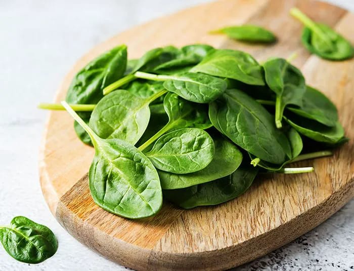 Pile of baby spinach.