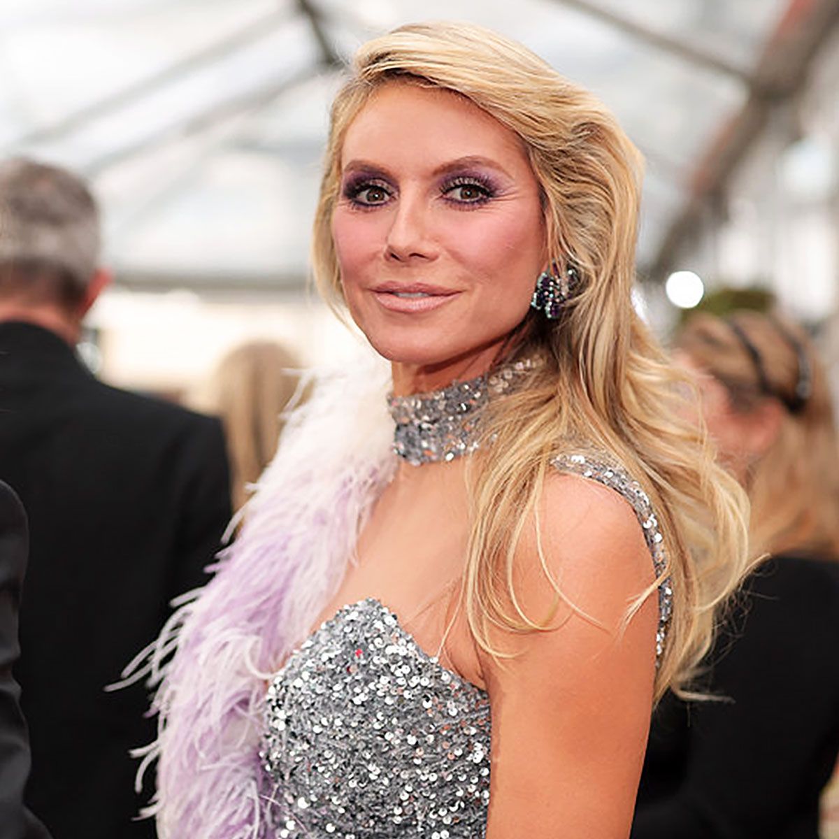 Heidi Klum Proves She Hasn't Aged A Day In A Barely-There Mini Dress For  The Golden Globes - SHEfinds
