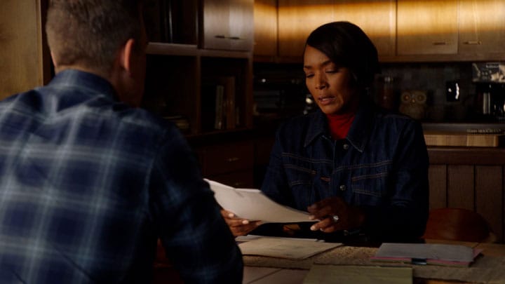 Still of Angela Bassett in '9-1-1' on Fox