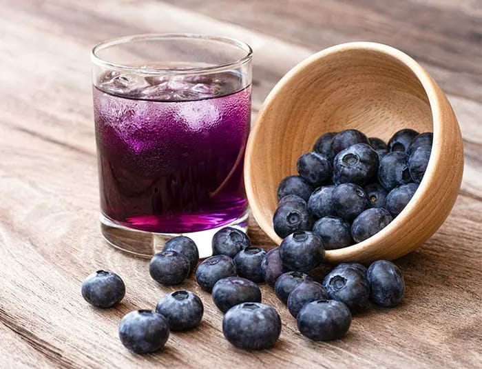 Cold blueberry drink