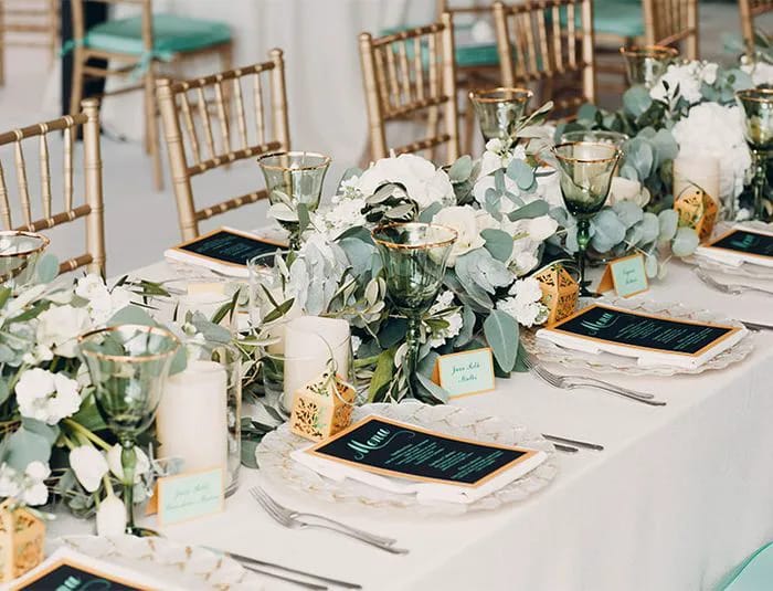 Skipping Décor Decorated guest table