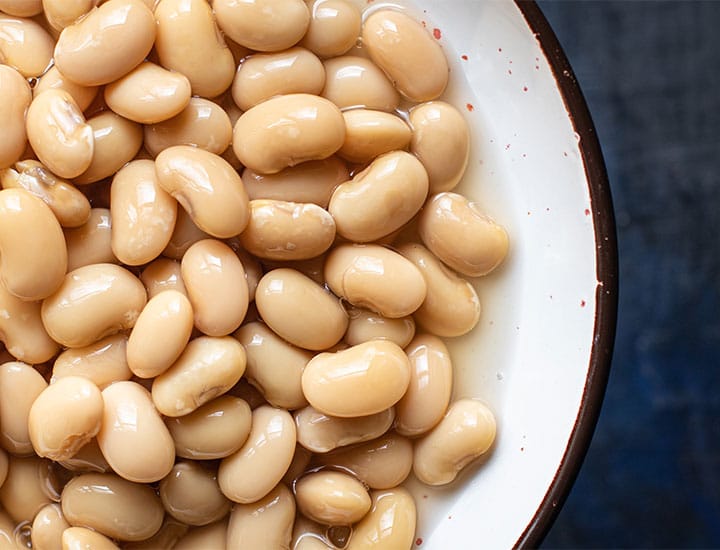 White beans in a bowl