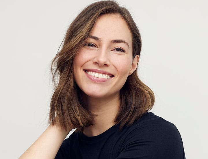 woman-light-makeup