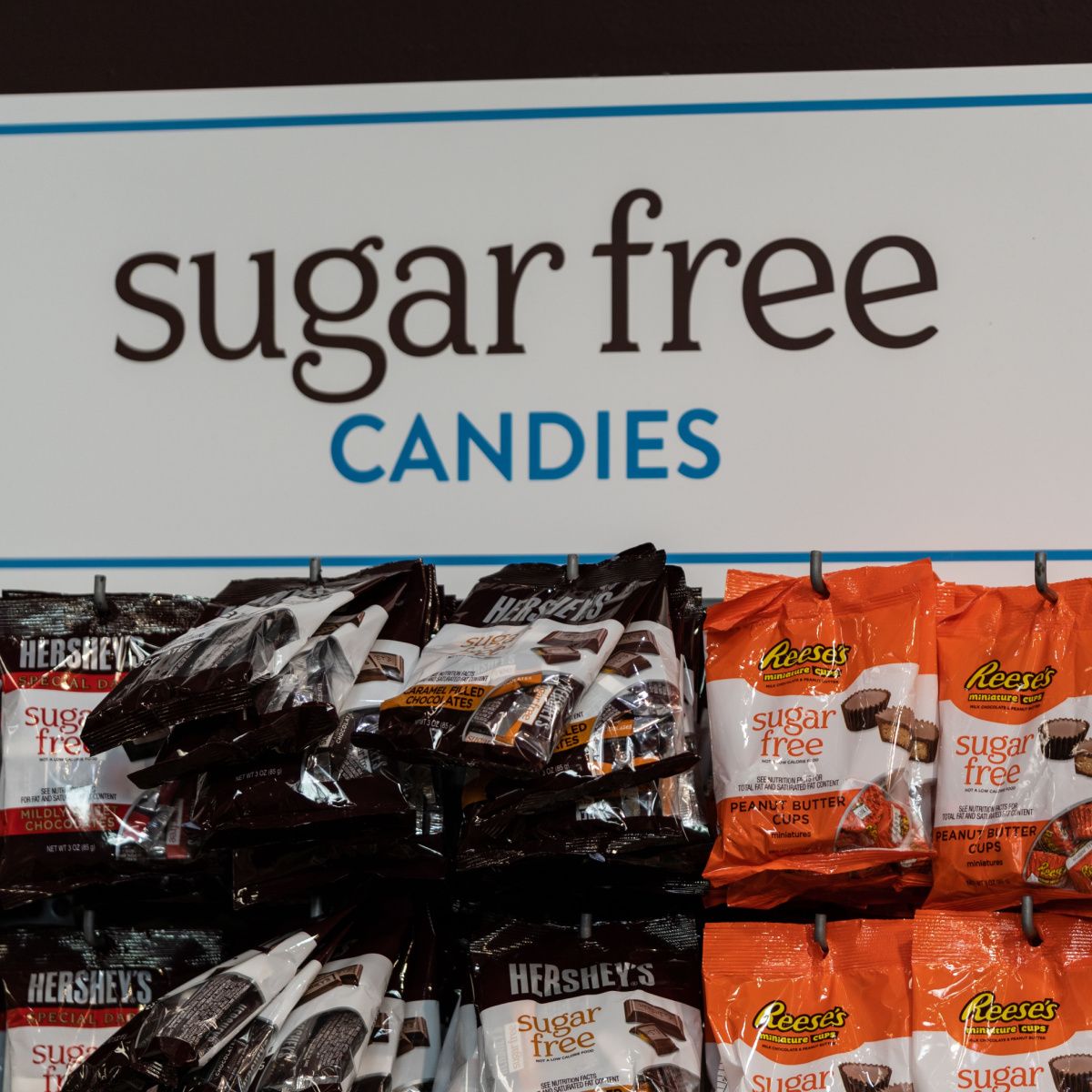 sugar free candies sign