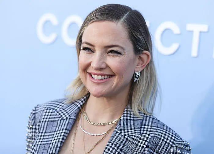 kate hudson runway show