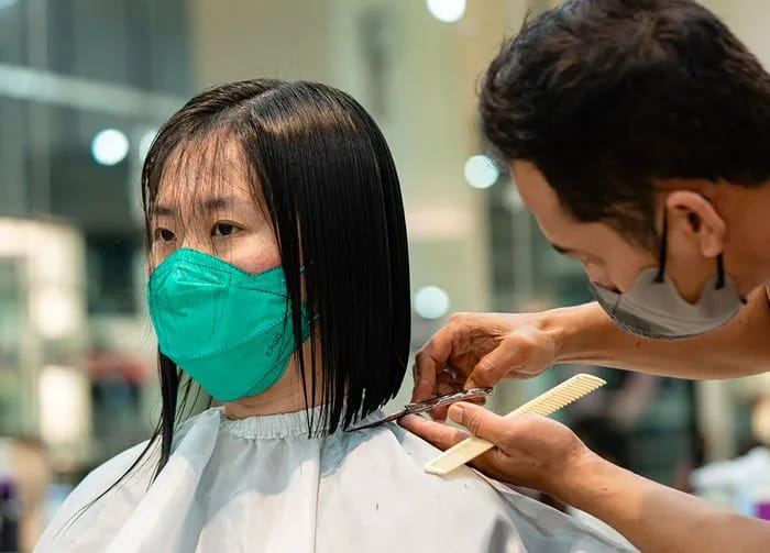 woman-haircut