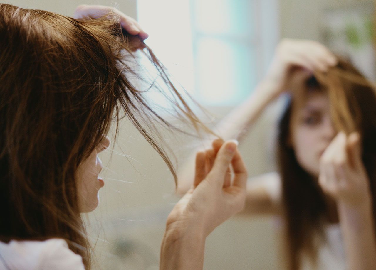 woman-hair-falling-out