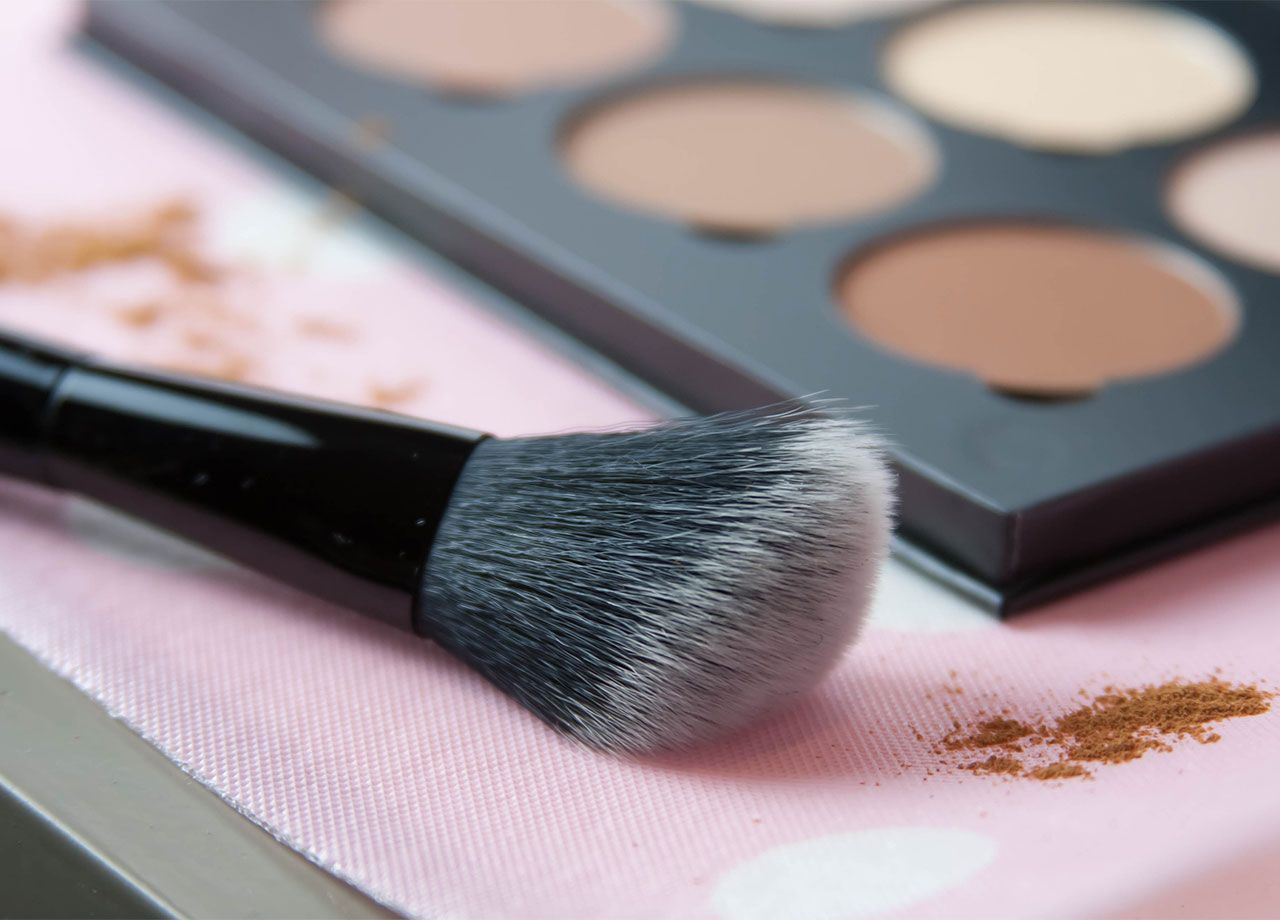 contour-makeup-brush