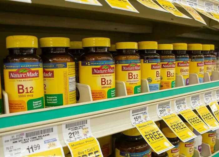 vitamins-on-shelf