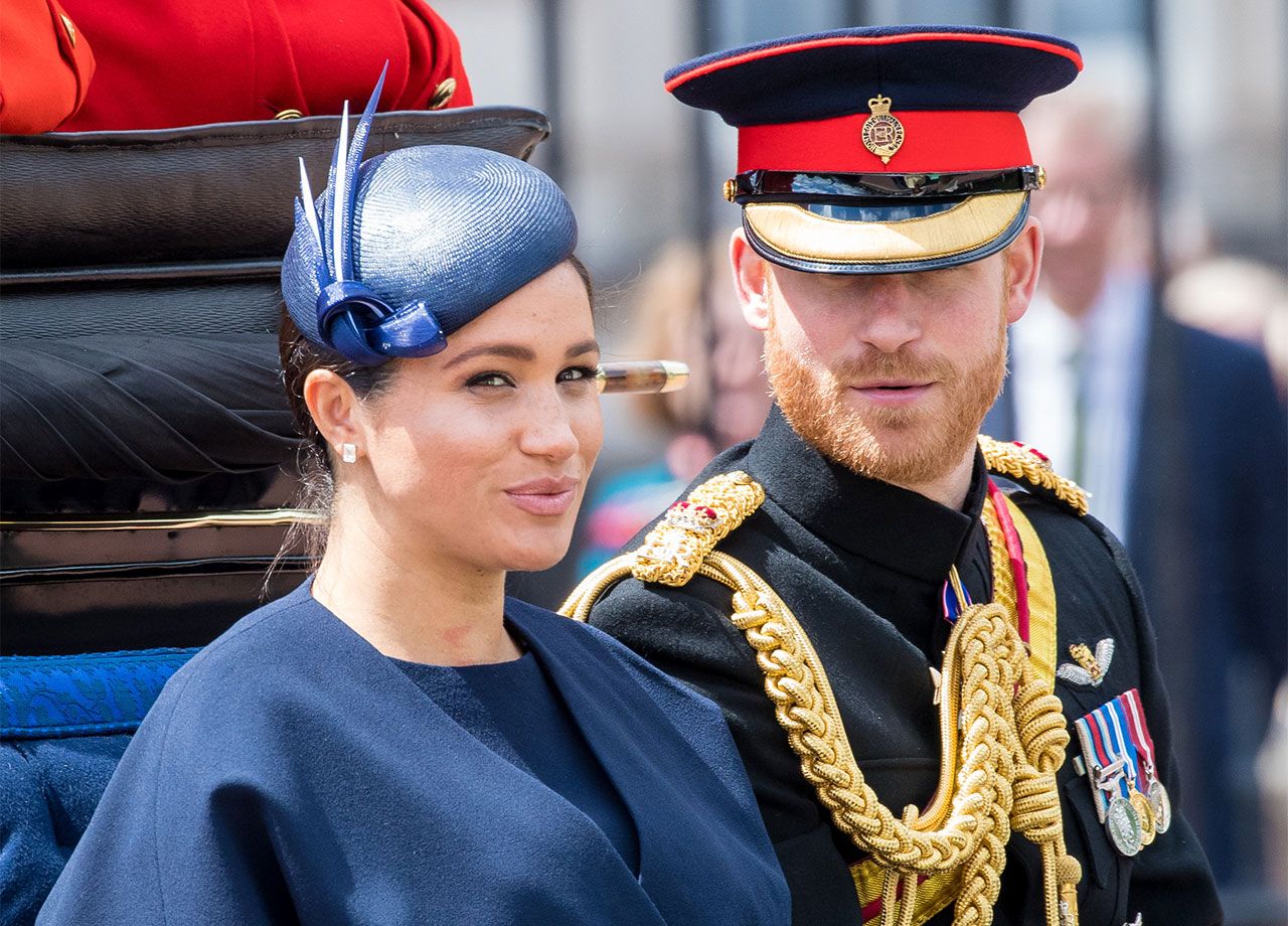 meghan markle prince harry carriage regalia