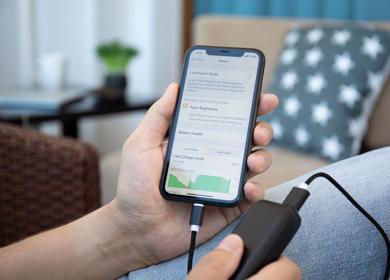 using-iphone-while-charging