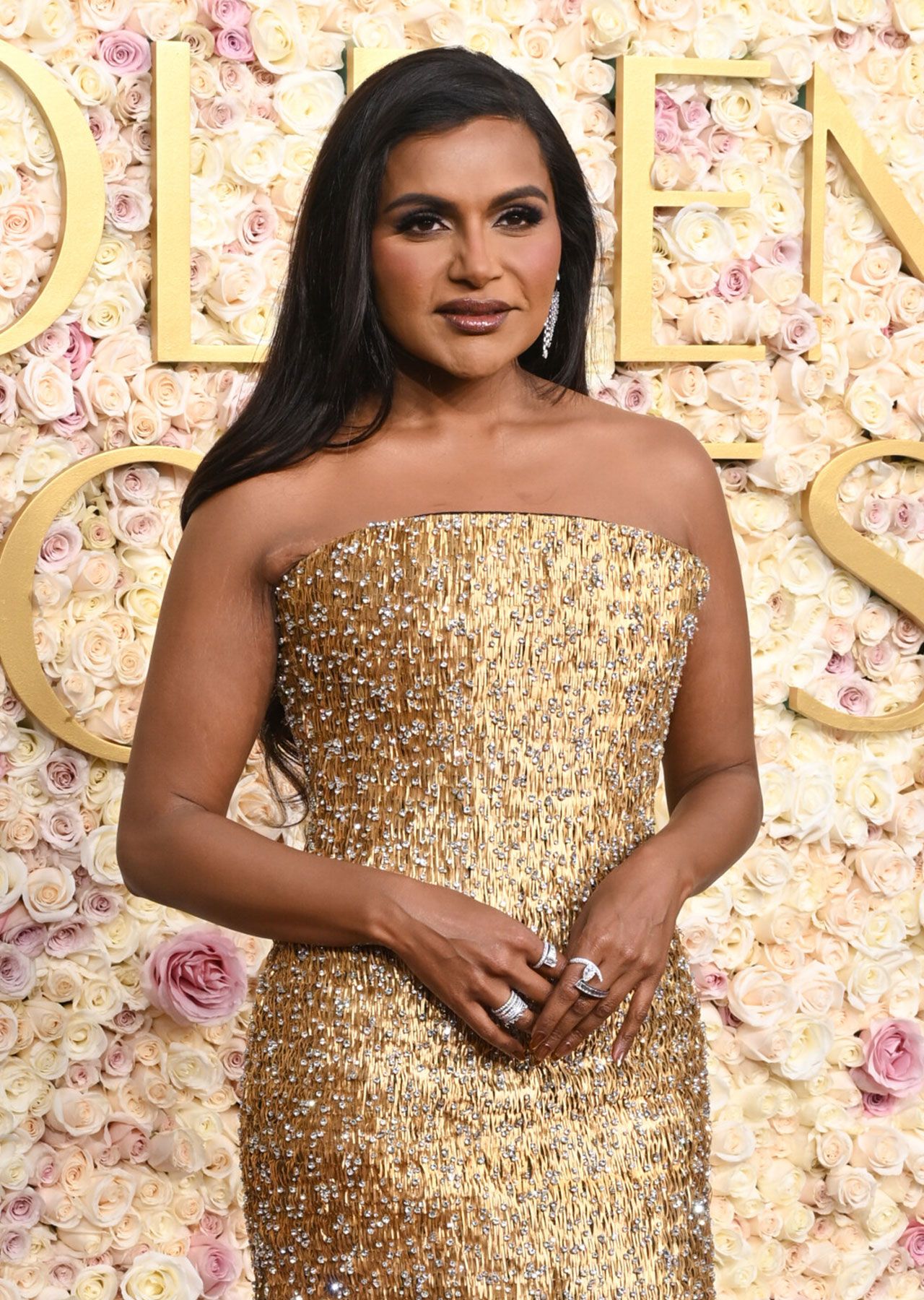 Fans Think Mindy Kaling Looks 'Elegant And Classy' After Showing Off Her Weight Loss In A Strapless Gown - SHEfinds Fans Think Mindy Kaling Looks 'Elegant And Classy' After Showing Off Her Weight Loss In A Strapless Gown - SHEfinds