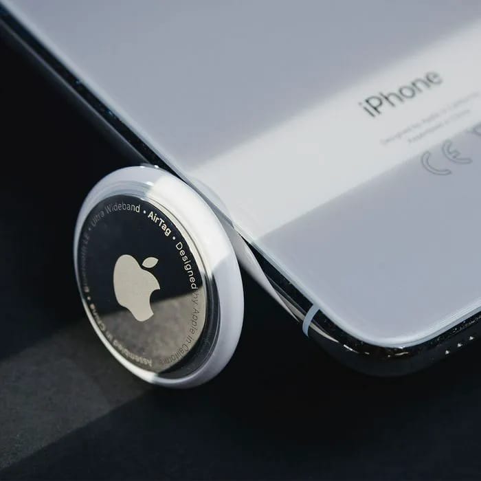 apple-iphone-airtag