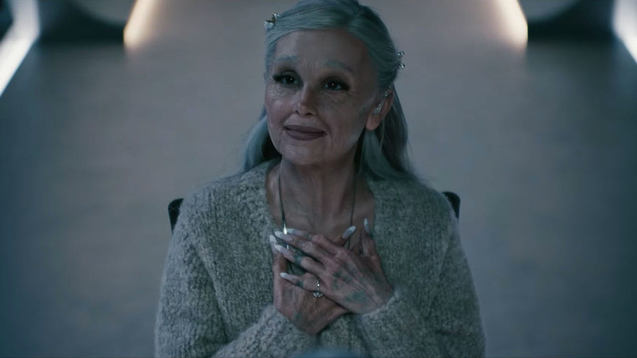 Ariana Grande in old age makeup