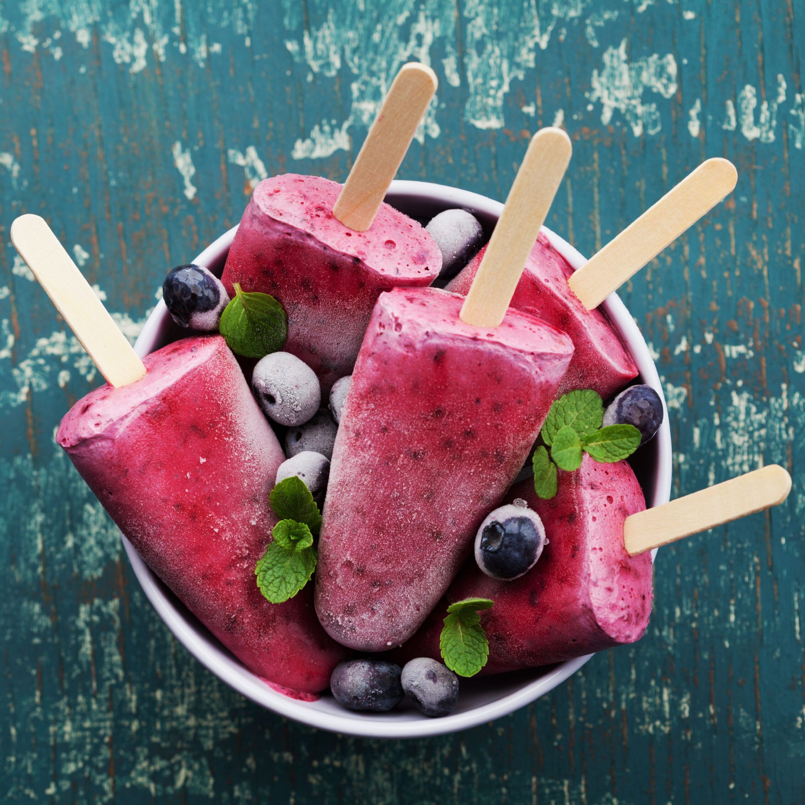 homemade blueberry popsicles