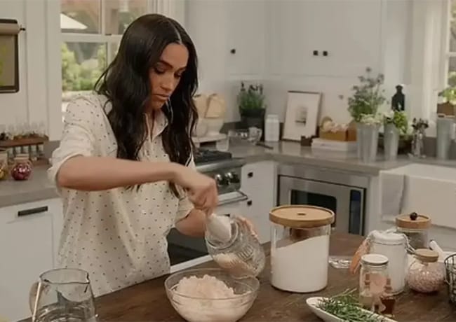 Meghan Markle making bath salts on Netflix show