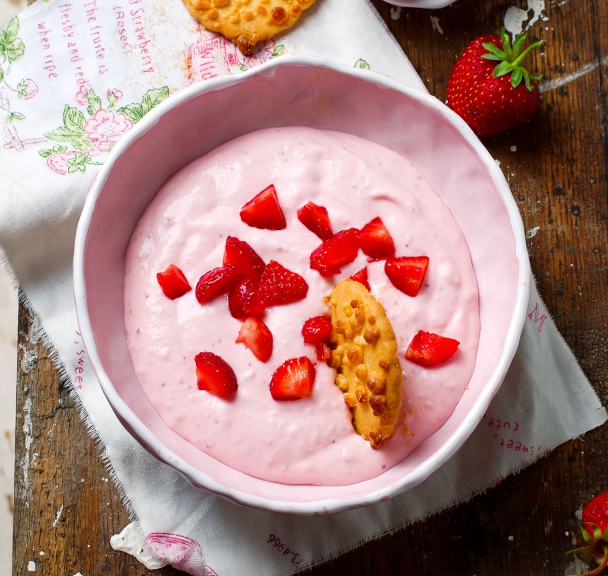 strawberry cheesecake dip