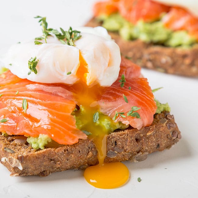 avocado-poached-egg