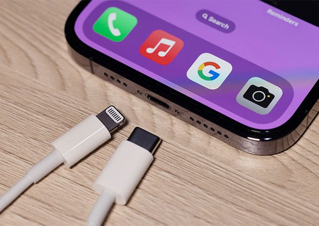 iphone-chargers-near-port
