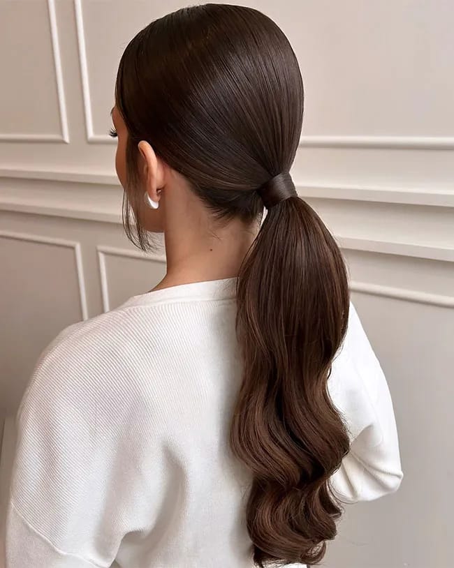 low-ponytail