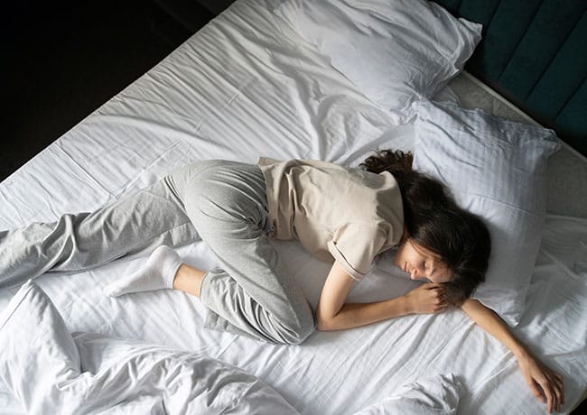 woman-poor-sleep-posture