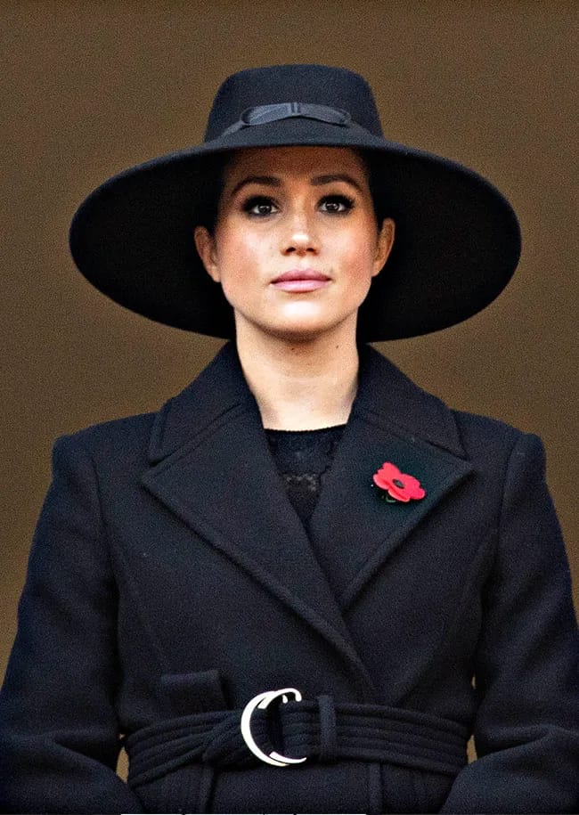 Meghan Markle wearing a poppy