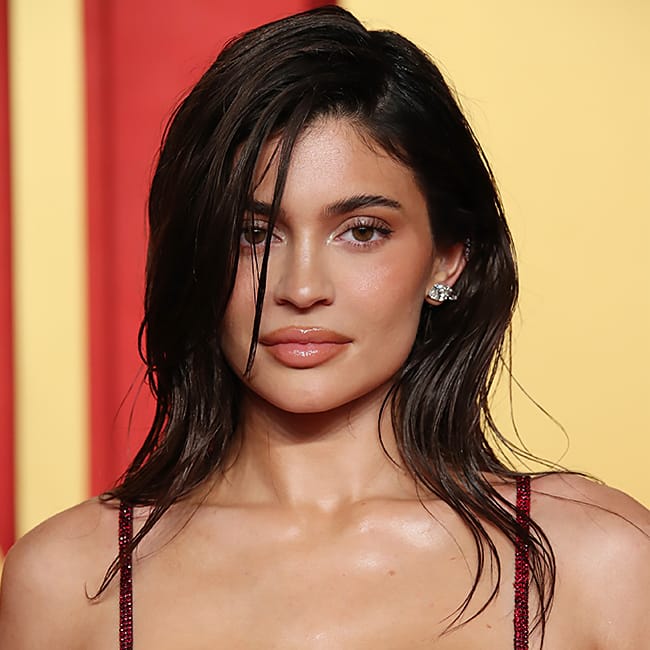 Fans React To Kylie Jenner's 'Uncomfortable' Latex Dress She Wore To A Recent Party: 'Looks Super Sticky' - SHEfinds Fans React To Kylie Jenner's 'Uncomfortable' Latex Dress She Wore To A Recent Party: 'Looks Super Sticky' - SHEfinds
