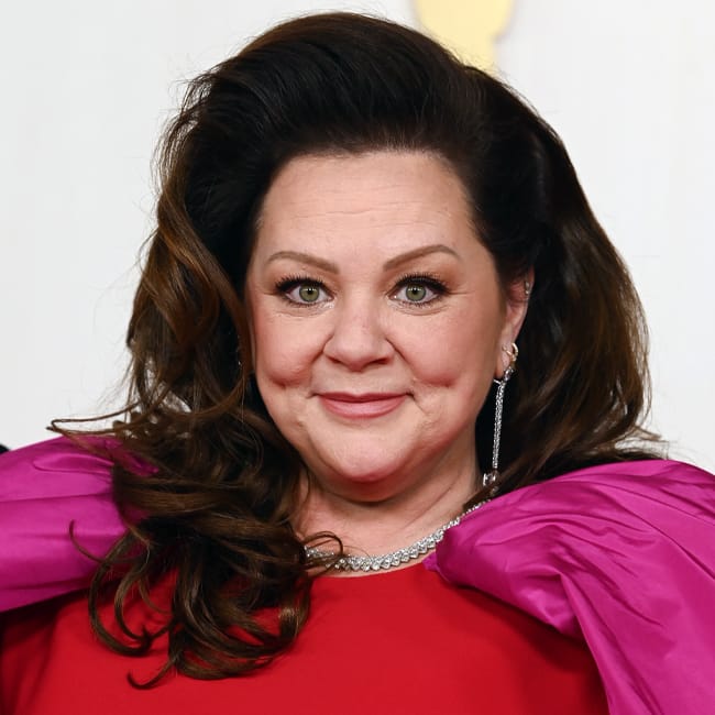 Melissa McCarthy Looks Thinner Than Ever In A Black Gown At The Golden  Globes - SHEfinds