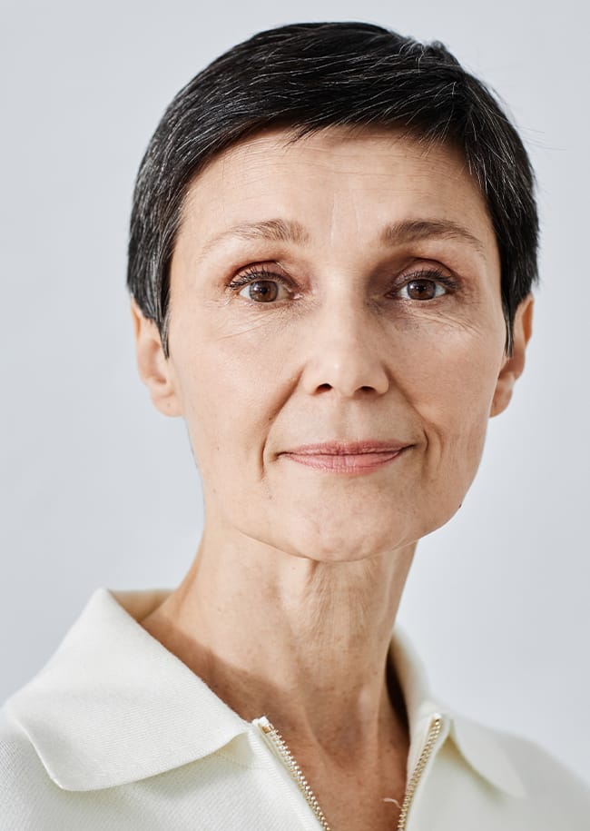 woman-pixie-haircut