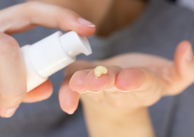 applying-retinol