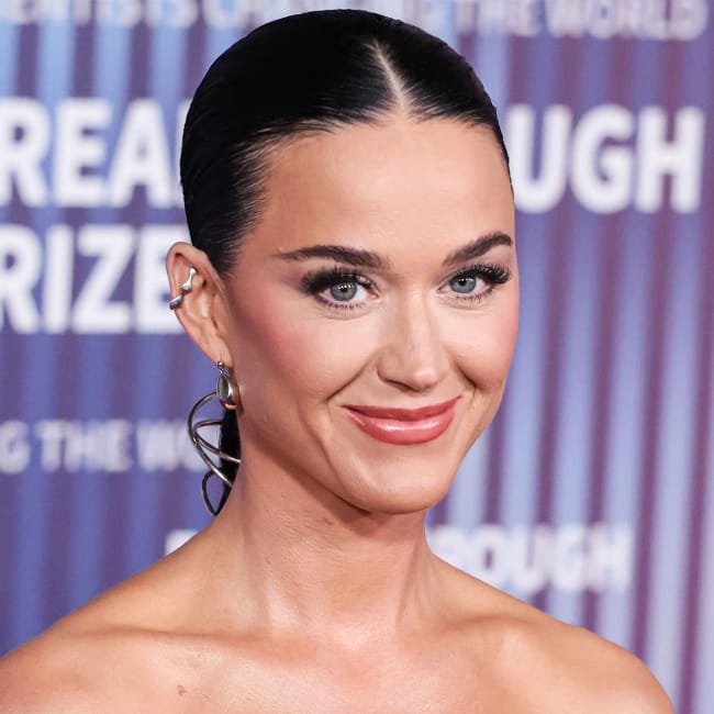 Katy Perry Nails Her Date Night Look With Justin Trudeau At A Netflix ...