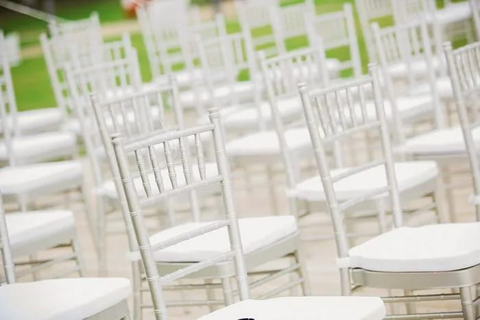 Skipping the seating. Image from SHEfinds