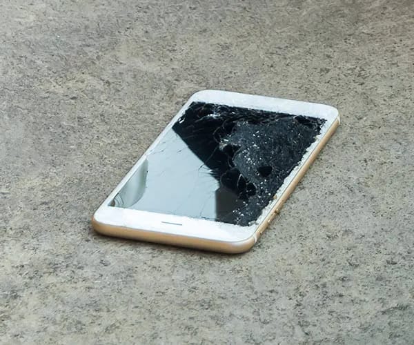 Cracked iPhone Screen cracked iphone screen
