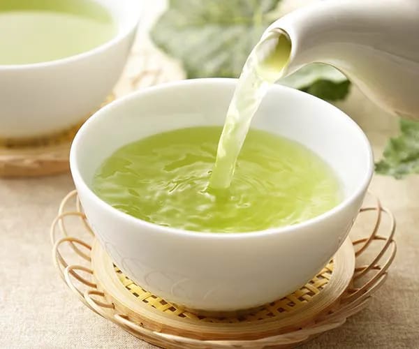 Green Tea anti-inflammatory foods reduce bloat