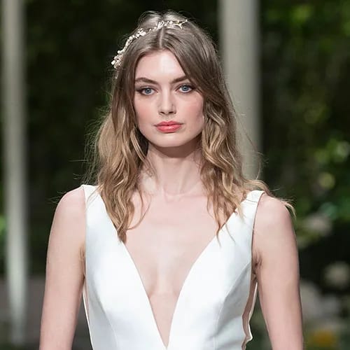 <h3>9. Loose Waves</h3> Loose Waves