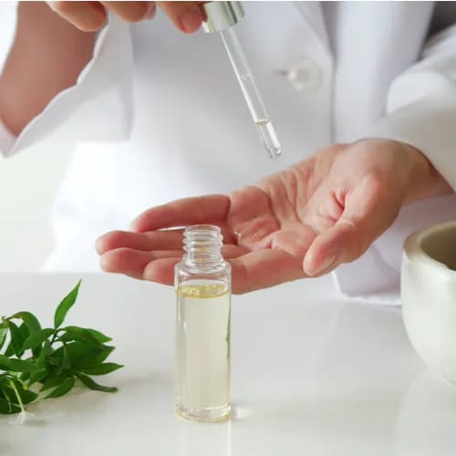 <h3>Key Vitamin C Serum Skin Benefits:</h3> best anti-aging serum with vitamin C