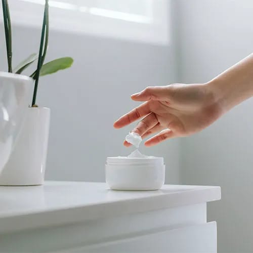 <h3>What The Best Affordable Anti-Aging Day Cream Does</h3> best affordable anti aging day cream