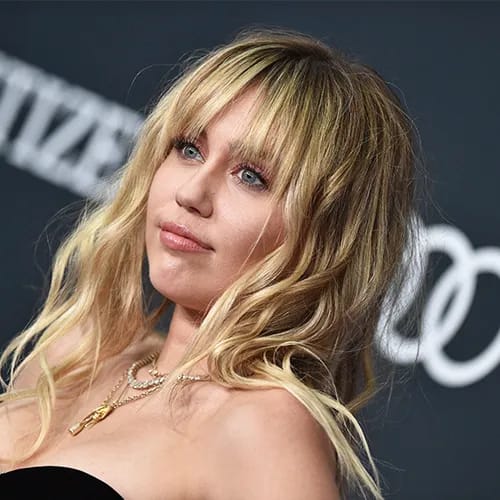 miley cyrus cody simpson relationship status single