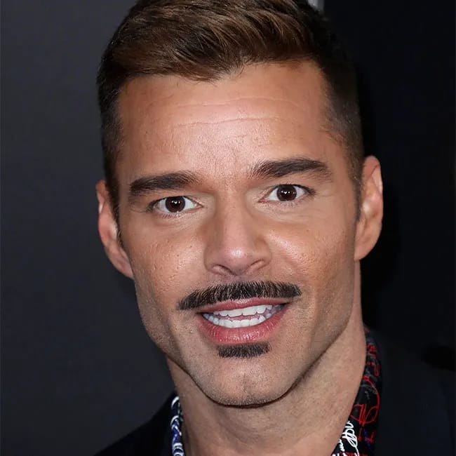 Ricky Martin unrecognizable shaved beard
